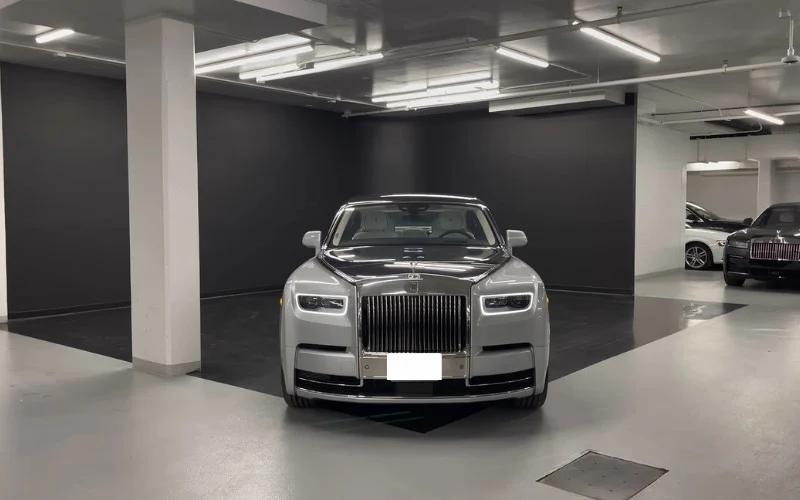 Rolls Royce Phantom 2021